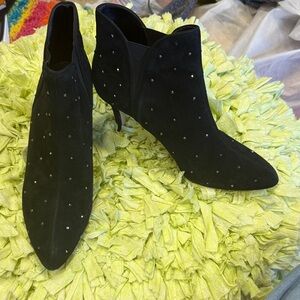 White House Black Market, Black Studded Women's Boots, heels, Sz 9.5M